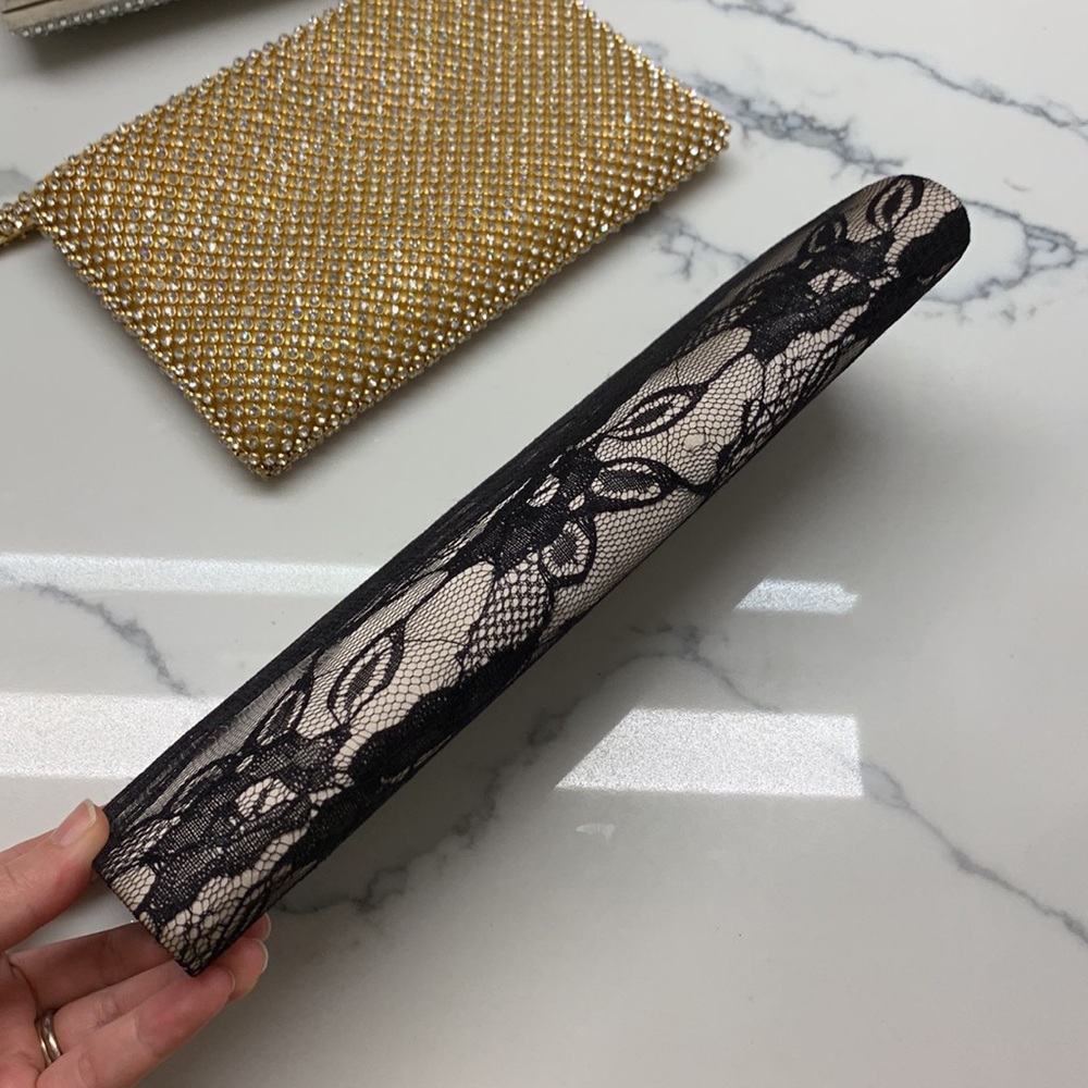 Three Clutches - image 8